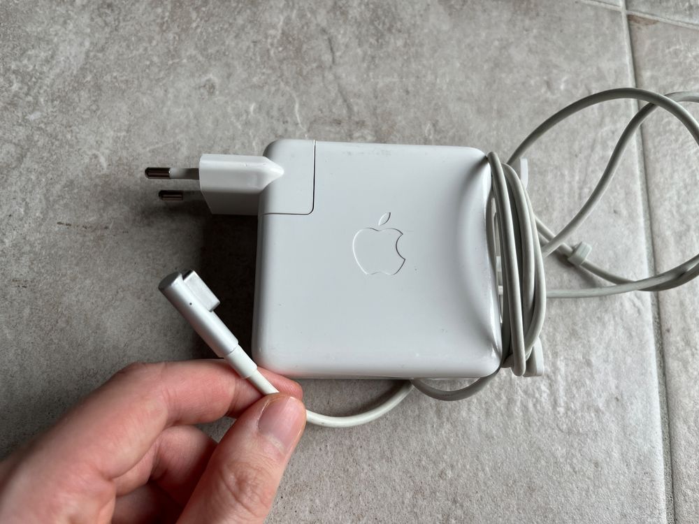 MacBook Pro 2,5 To (13 Mid 2012) + Chargeur magsafe