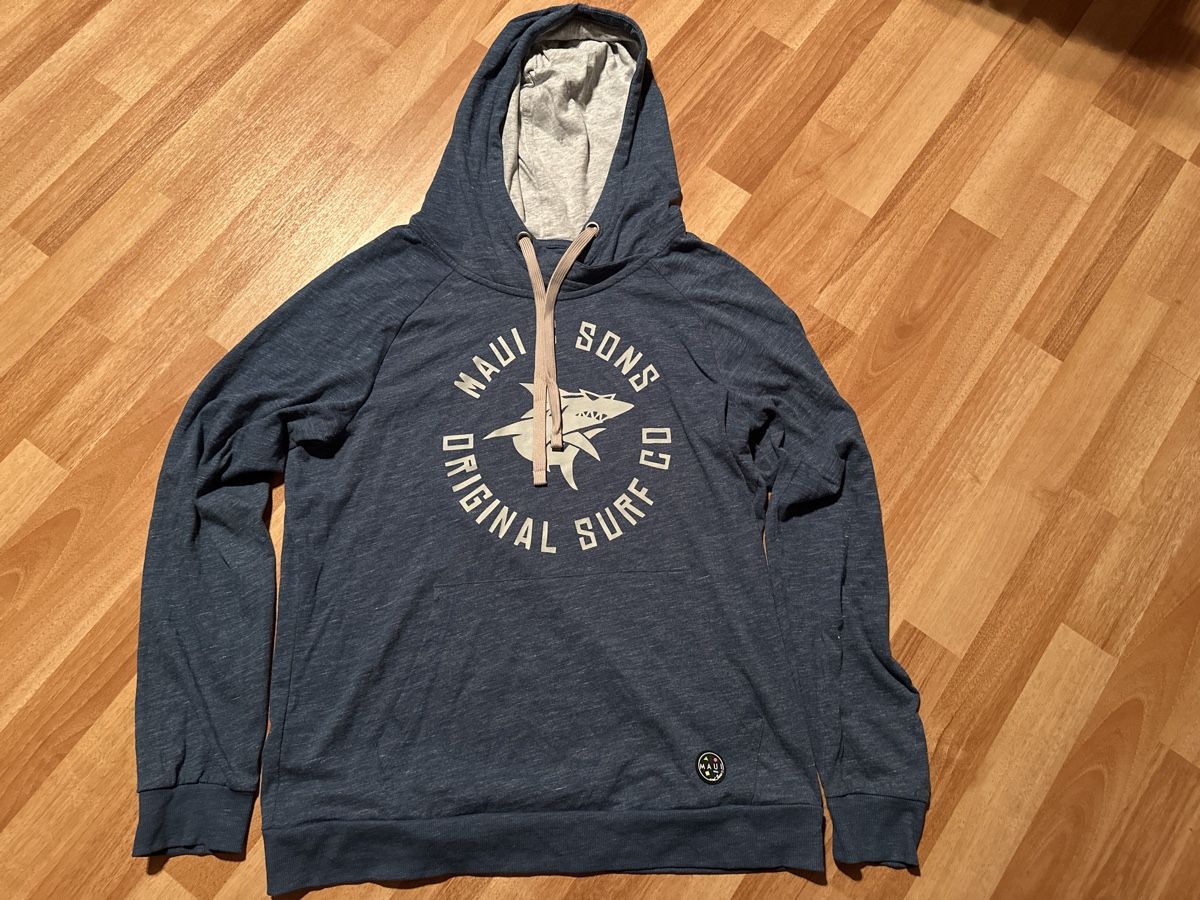 Pulls & Sweat-shirts: Maui and Sons Kapuzenpullover, Gr. L einf. Burstweite 55 cm – D'occasion à St. Gallen par mai_gd7k