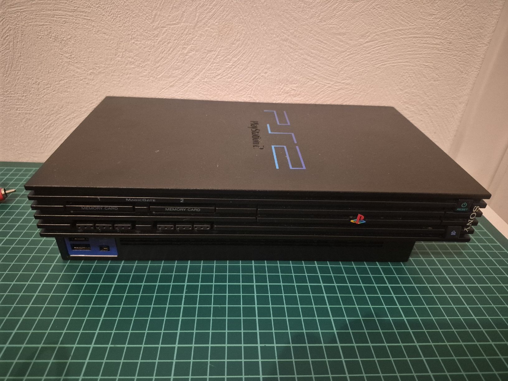 Sony Console: PlayStation 2 (PS2) Console - Bundle, Tested & Working! (57) – Usato da Meyrin venduto da Retro-GZ 3