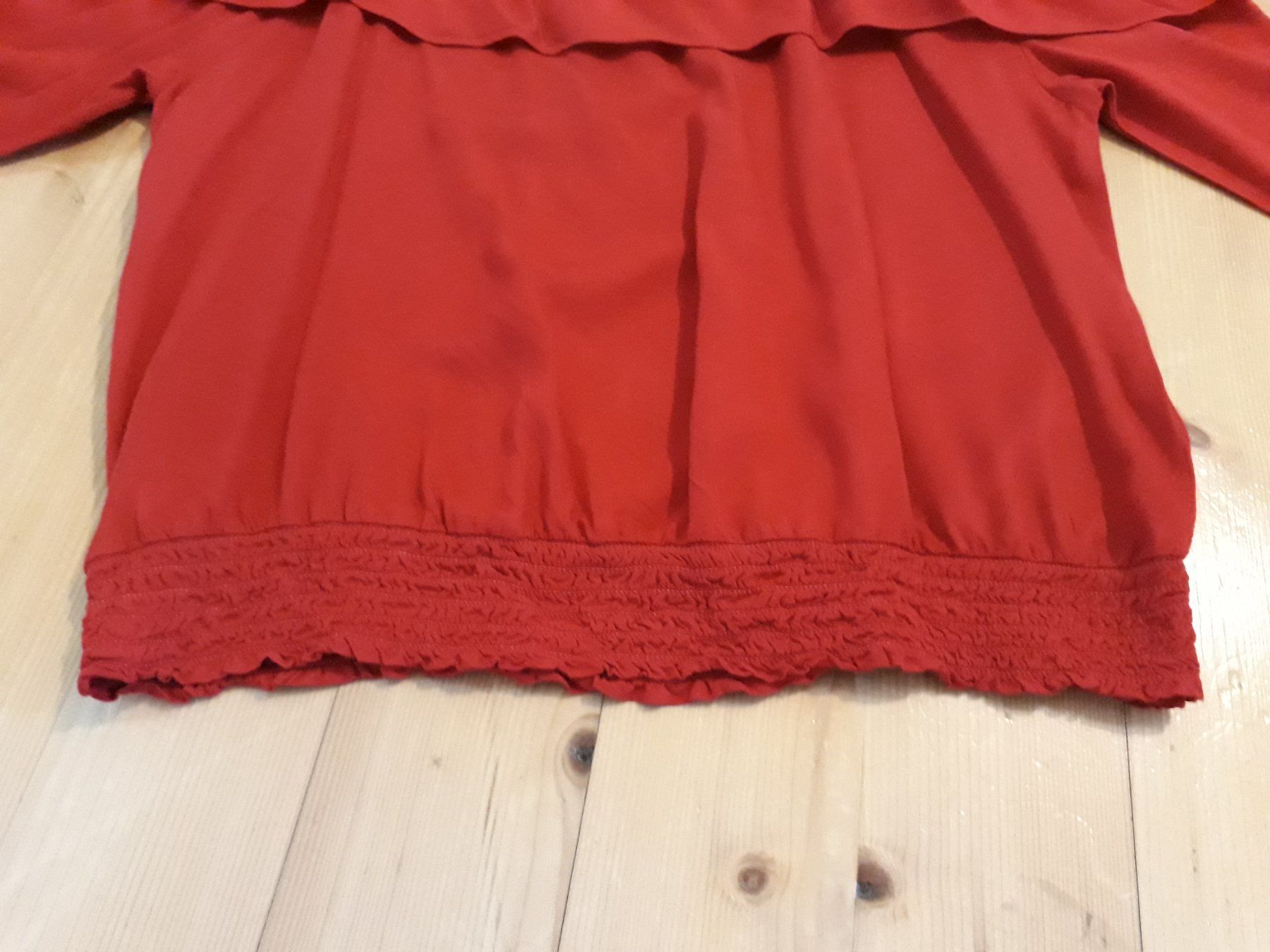 H&M Camicette, T-shirt & Top: Rotes Shirt – Nuovo (secondo la descrizione) da Basel venduto da mon_7m8h 2