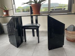 Tisch plus 4 Stühle