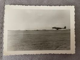 Vintage Foto Flugzeug Militär Armee Flieger Flugplatz Raritä