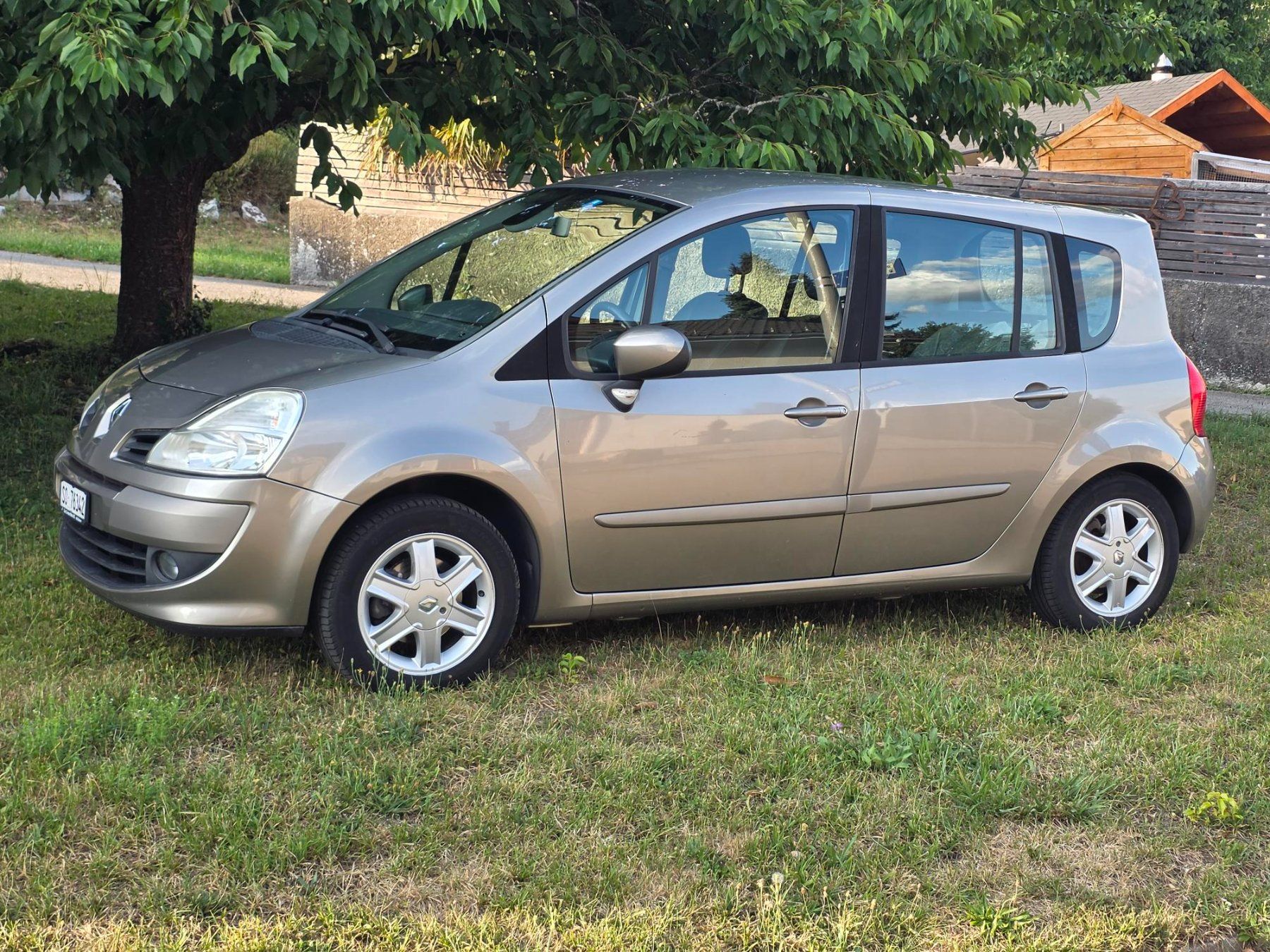 Renault Autos: Renault Modus 1.6 16V – Gebraucht aus Bellach von Tuner465