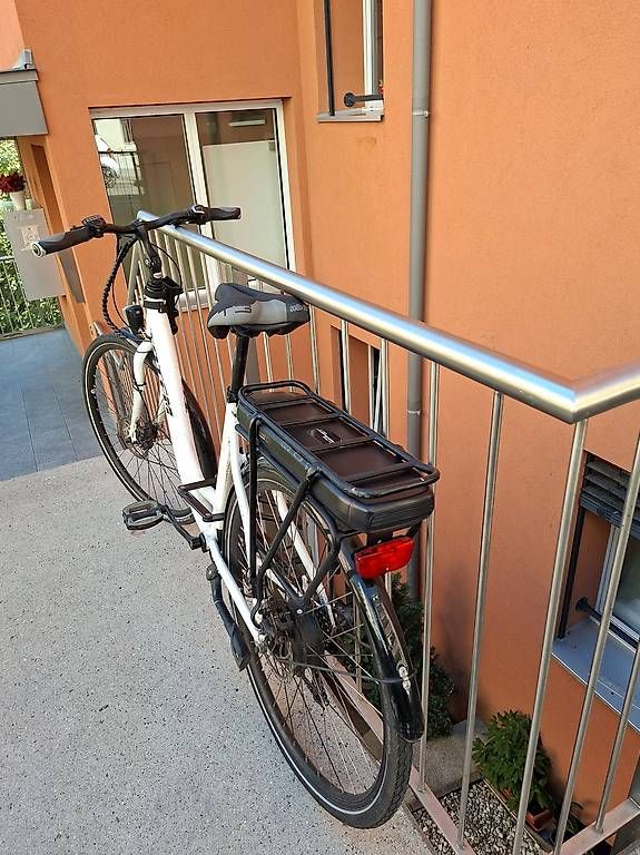 Velos: E-Bike City ROXY blanc  – Gebraucht aus Lausanne von dim_7s9d 3