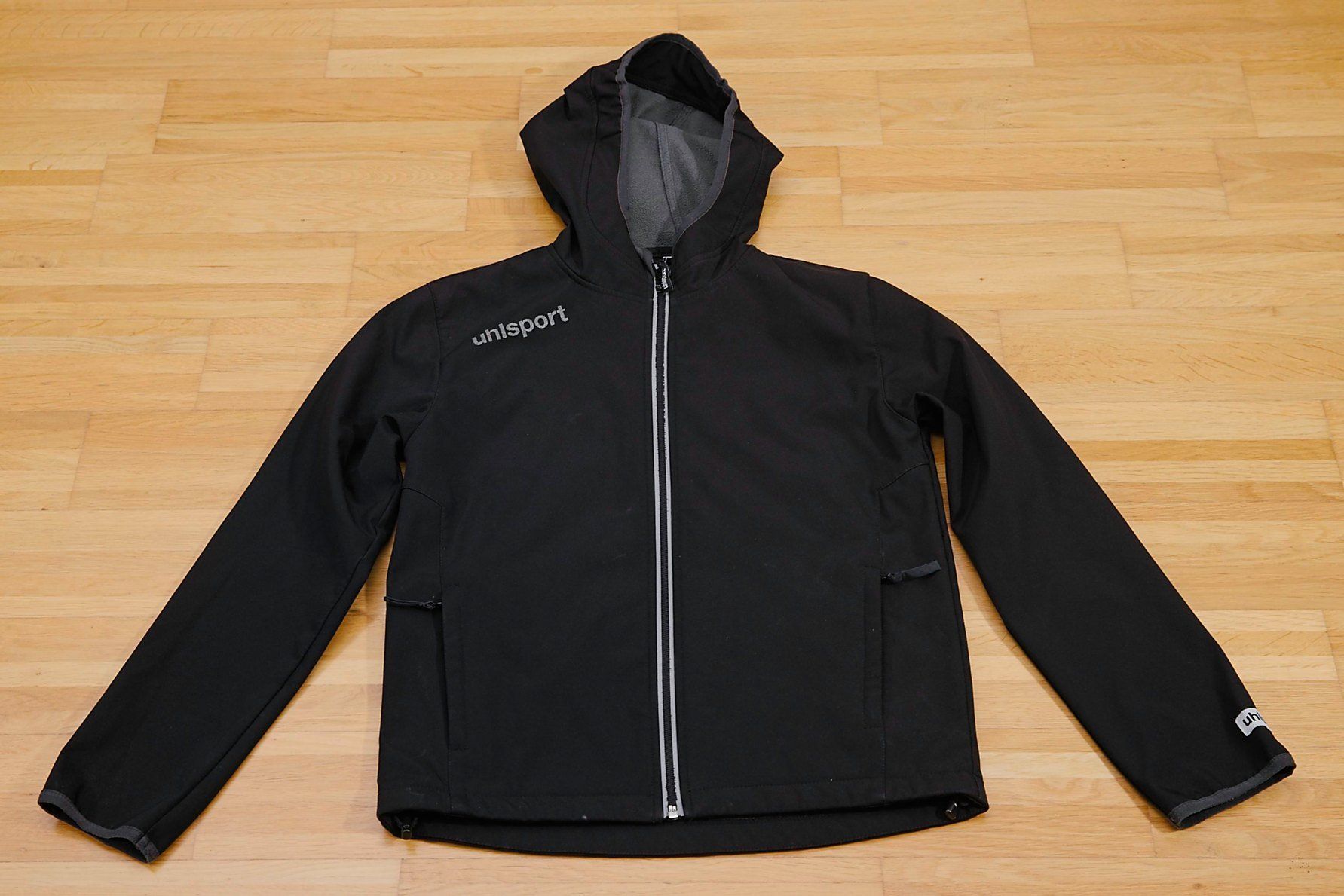 Giacche: Softshelljacke Kinder Uhlsport Gr. 152 – Usato da Winterthur venduto da Danbos