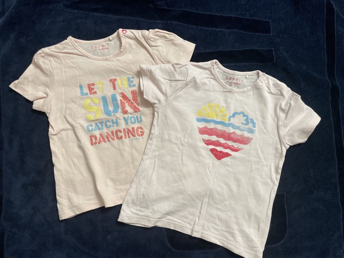 Esprit Lotti & Set di vestiti: 2er Set T-Shirts, Gr. 92, Esprit – Usato da Weiningen ZH venduto da wunderkaro
