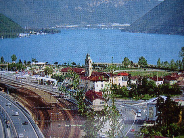 Cartoline postali: Ansichtskarte ungelaufen - Melide / Autostrasse über den See – Usato da Dübendorf venduto da rumpumpel 1