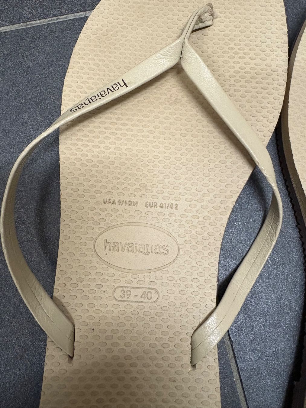Havaianas Scarpe da donna: Havaianas beige, Größe 39/ 40 – Usato da Basel venduto da SAF 1
