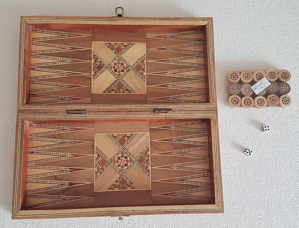 Giochi: Backgammon Spiel aus Holz - Einlegearbeit, neuwertig – Nuovo (secondo la descrizione) da Villnachern venduto da OnkelTom007 1