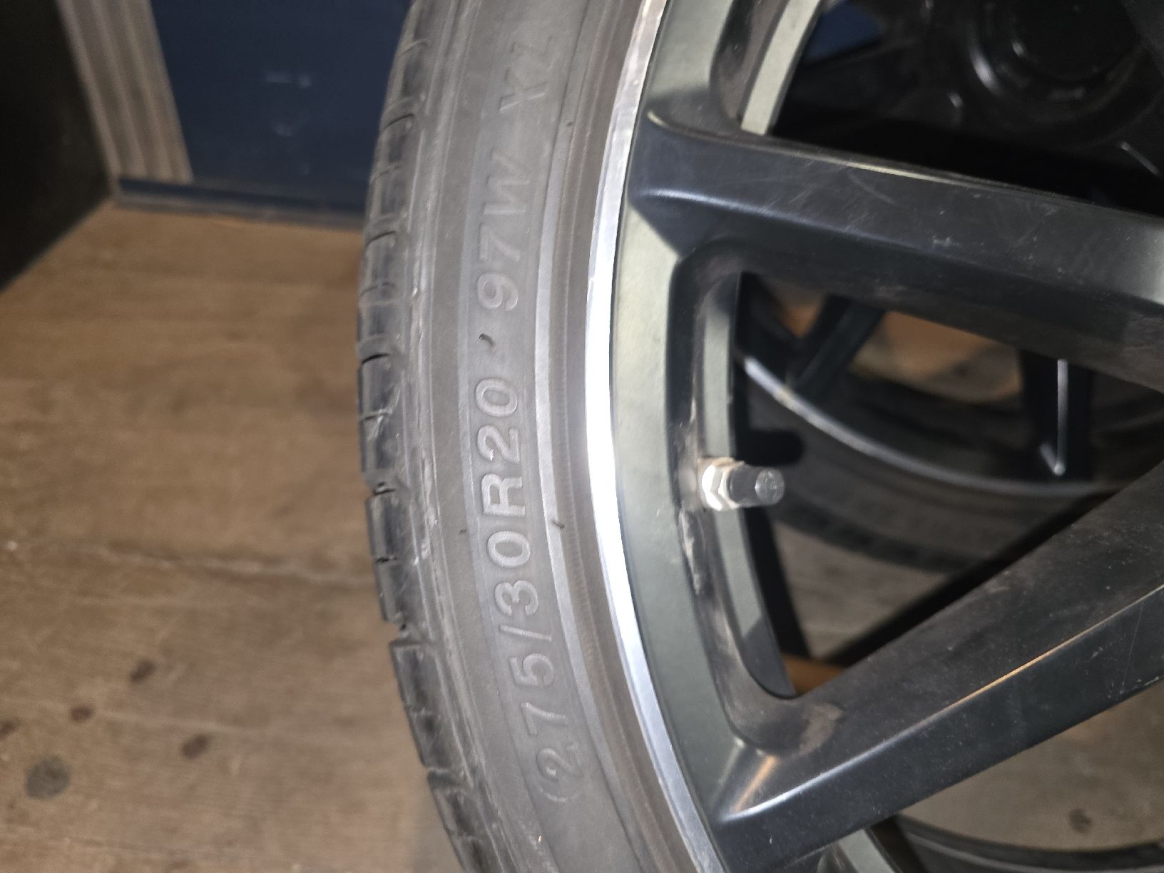 Cerchioni: Felgen 20zoll mit sommereifen  – Usato da Zürich venduto da JoseV80 3