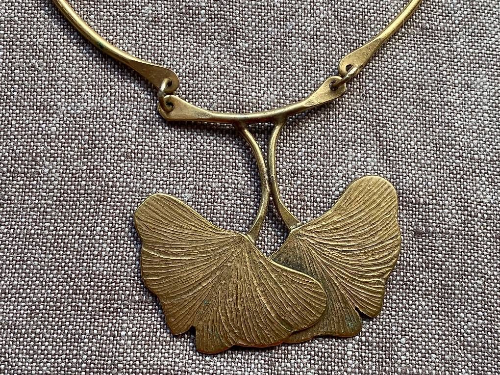 Colliers: Bronzekette mit Ohrhänger in Gingkoform – D'occasion à Dielsdorf par bar_7t27 4
