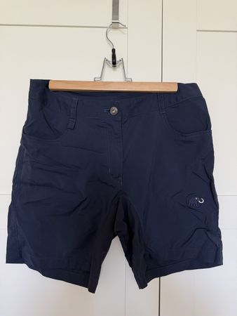 Mammut Damen Shorts dunkelblau, Gr. 38 sehr guter Zustand