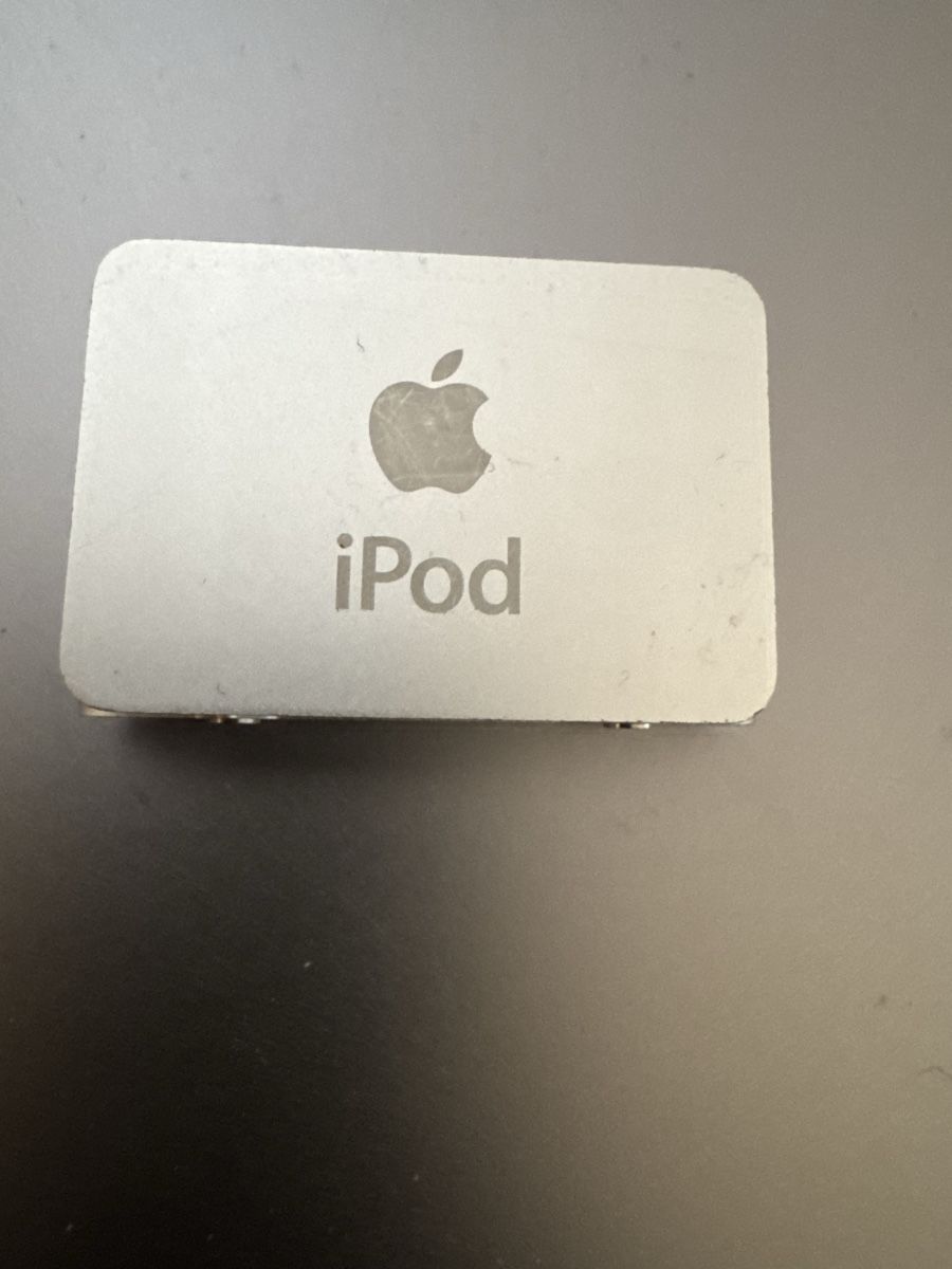 Apple Lecteur media portable: iPod Shuffle – Défectueux à Biel/Bienne par Baol1 1