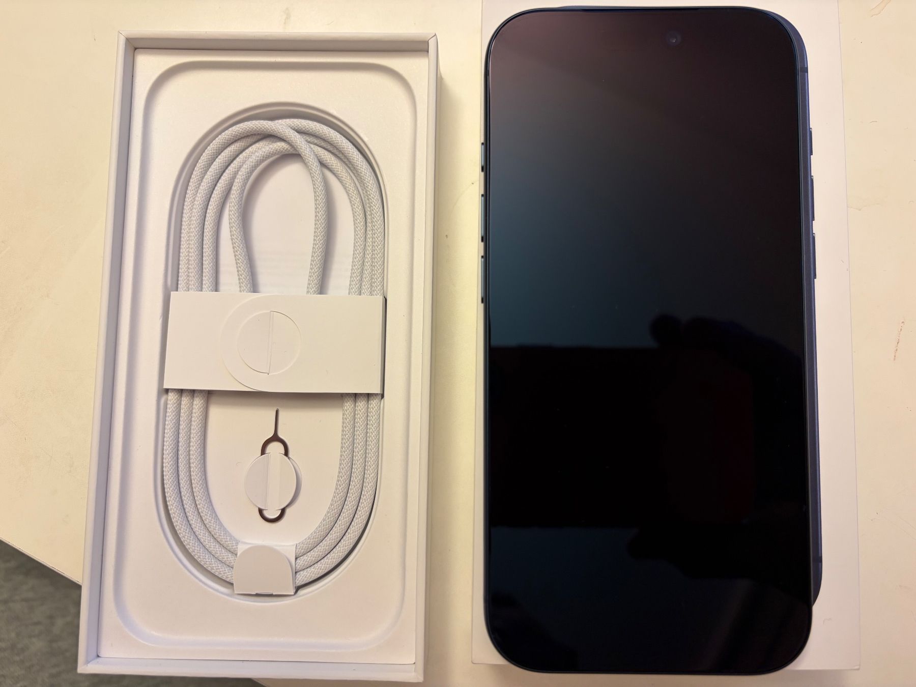 Apple Portables: Iphone 17 pro – Neuf (Voir description) à Rüschlikon par Pengo2000 1