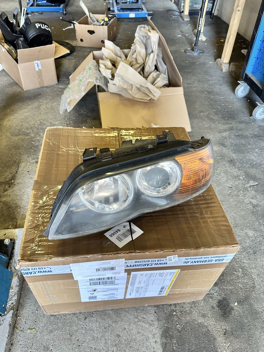 BMW Fari: Bmw e53 x5 Scheinwerfer vorne links – Usato da Oftringen venduto da L_27