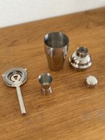 Cocktail Shaker mit Zubehör