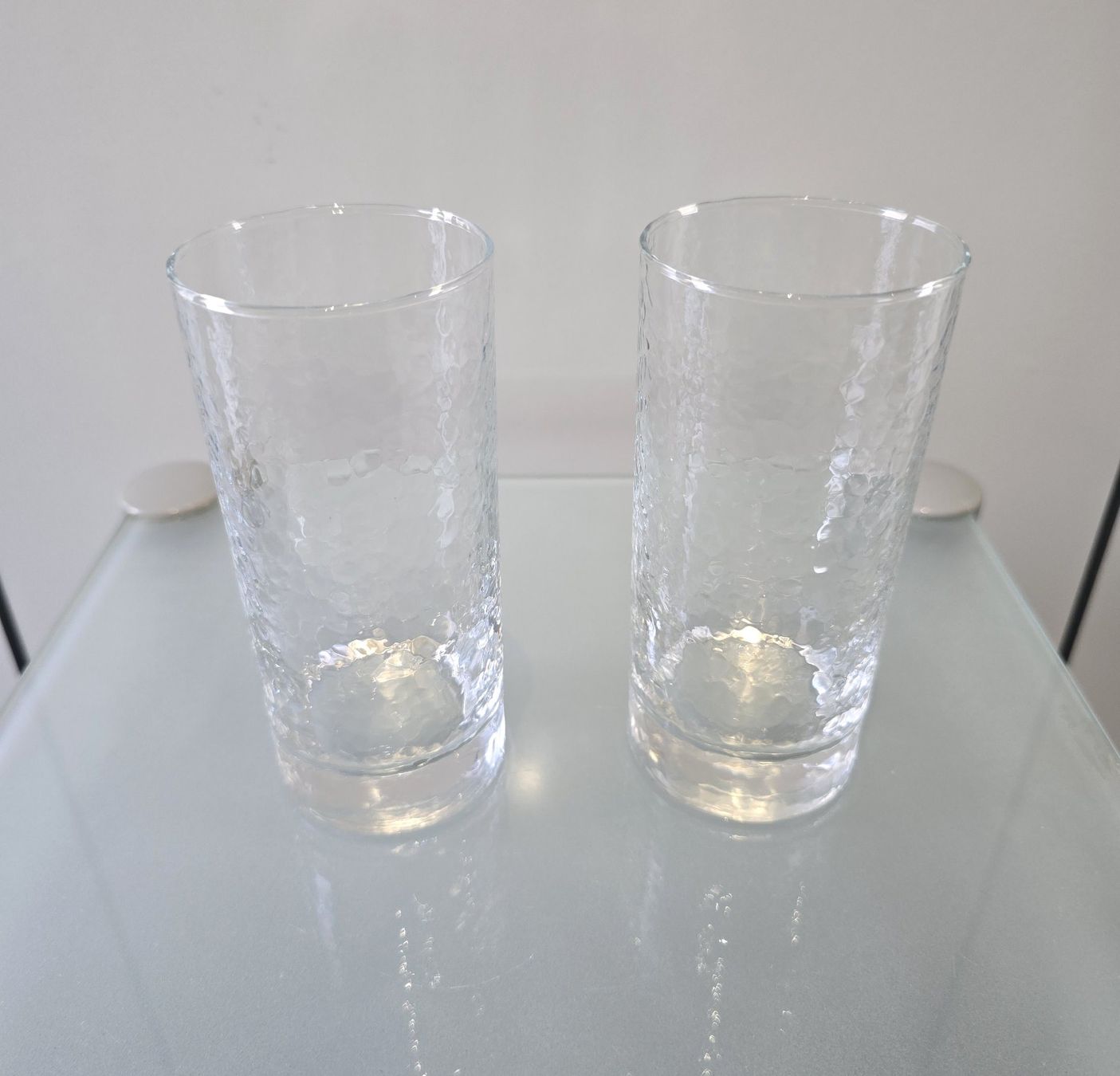 Gläser: 2x Trinkgläser mit Struktur - modern & robust – Gebraucht aus Oetwil an der Limmat von dhantal 1