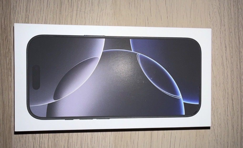Apple Telefoni cellulari / Smartphones: iPhone 16 pro 128 GB Comme neuf – Nuovo (secondo la descrizione) da Savagnier venduto da ale_k2ld 2