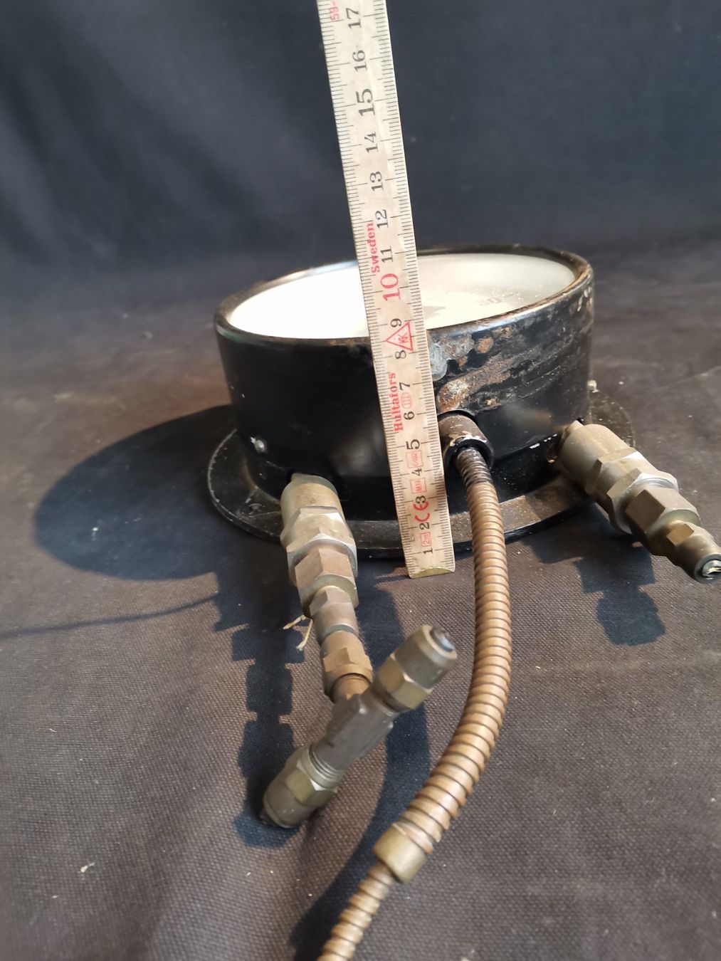 Messen: Demag Manometer, Altes Druckmessgerät, Industriedesign – Gebraucht aus Wiedlisbach von materialkreislauf 7