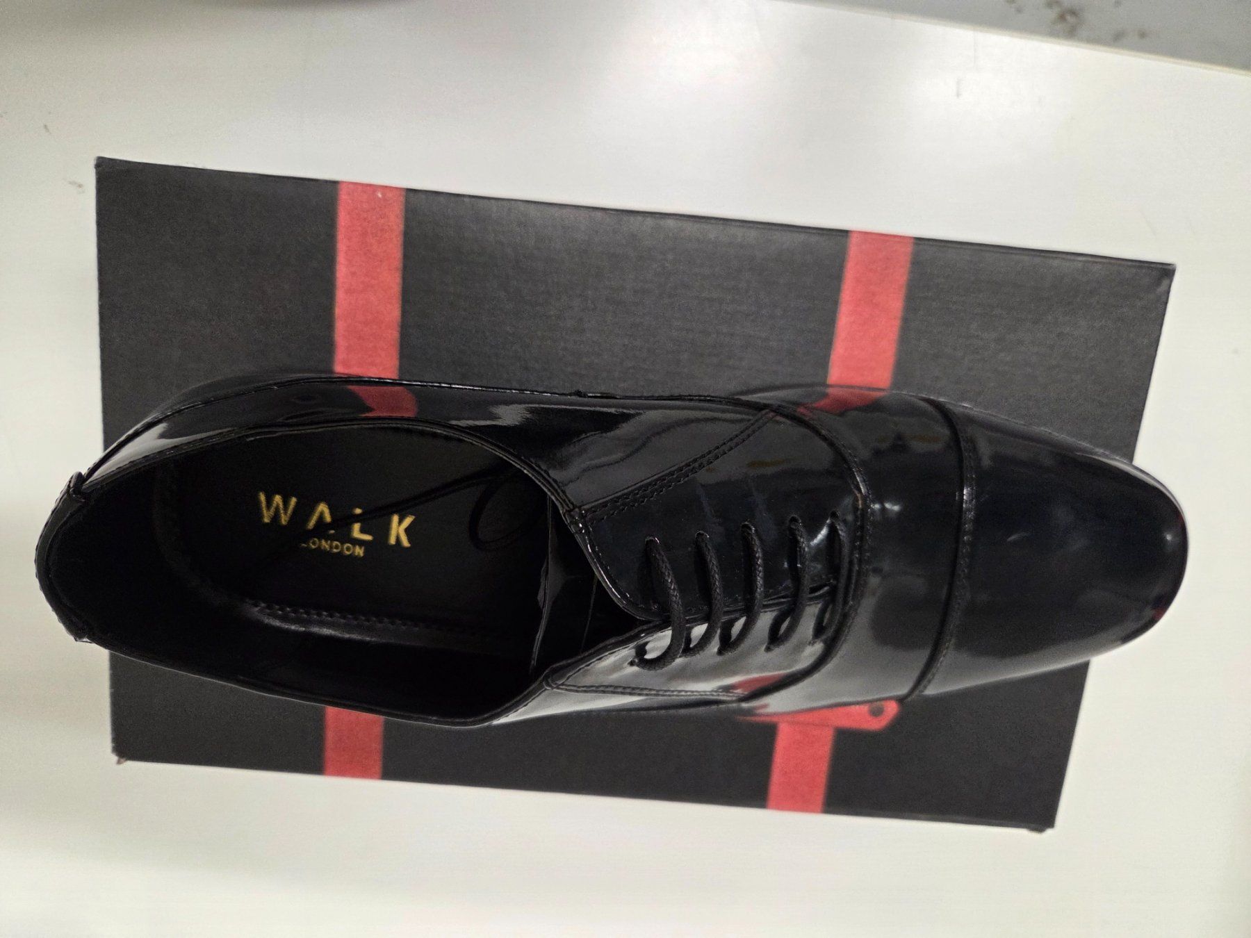 Herrenschuhe: Leder Schuhe gr.45 – Gebraucht aus Allschwil von Neoncolors1 2