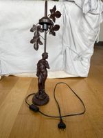 Lampe femme avec une coupe - imitation bronze