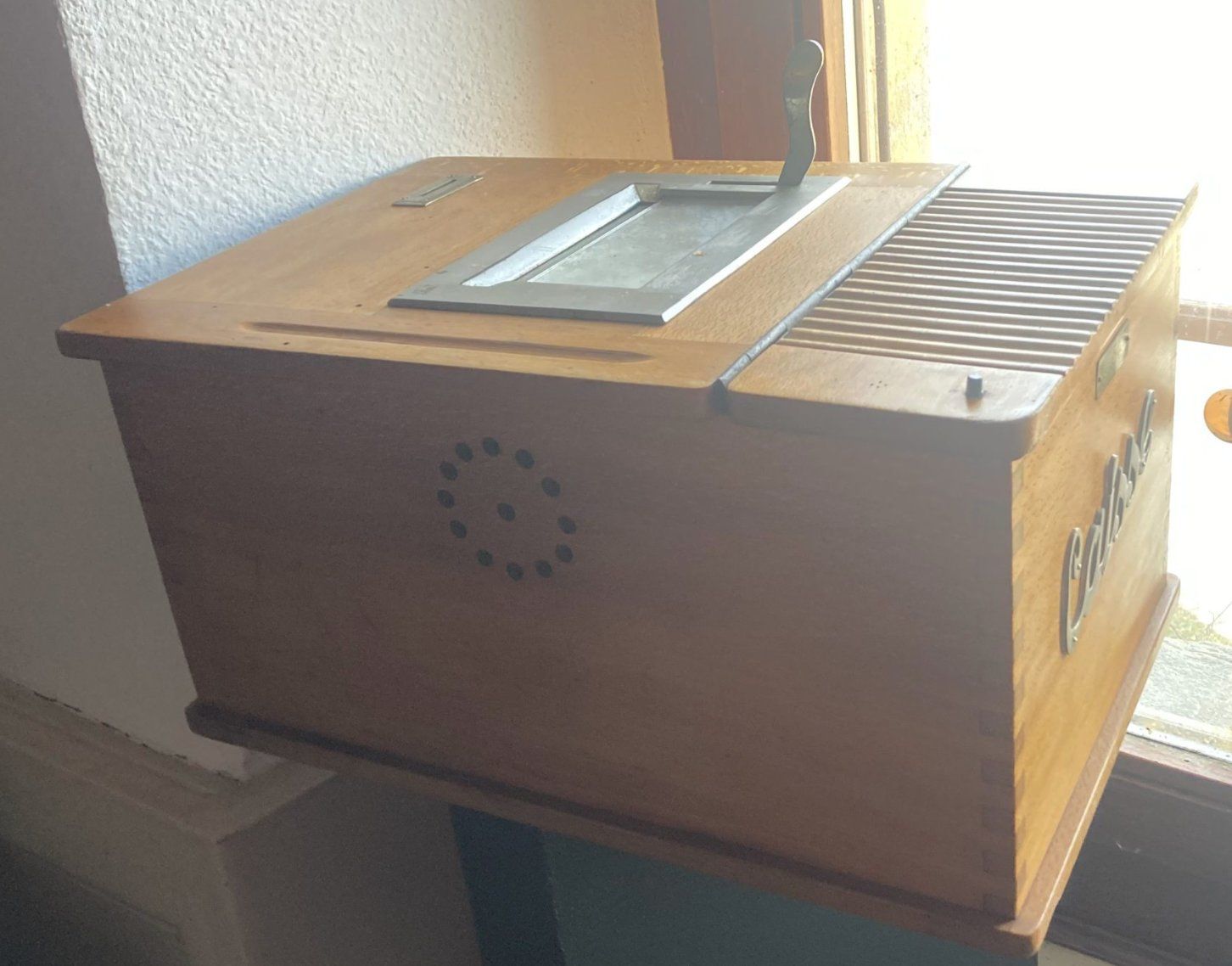 Registratore di cassa: caisse ancienne bois Kasse antik déco – Usato da St-Cierges venduto da LeRegain 6