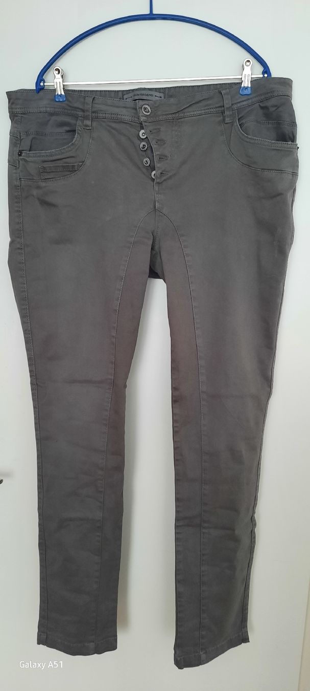 Pantaloni: ***STREET ONE*** Hose Gr 44 grau – Usato da Wädenswil venduto da H2H_Secondhandshop 1