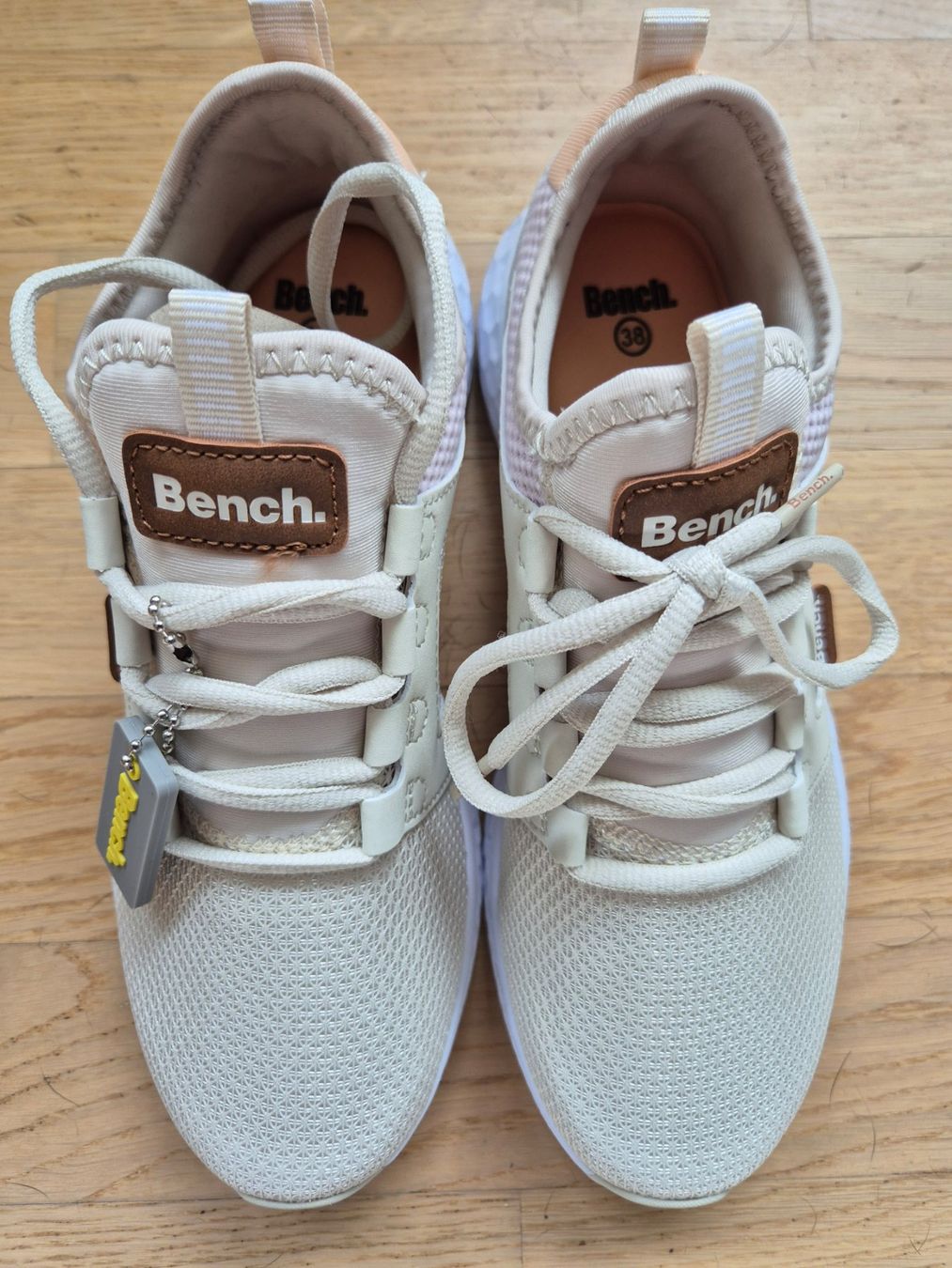 Bench Scarpe da donna: Bench Sneaker, Beige, Gr. 38, Neu Damen – Nuovo e nell'imballaggio originale da Stäfa venduto da Arjen2011