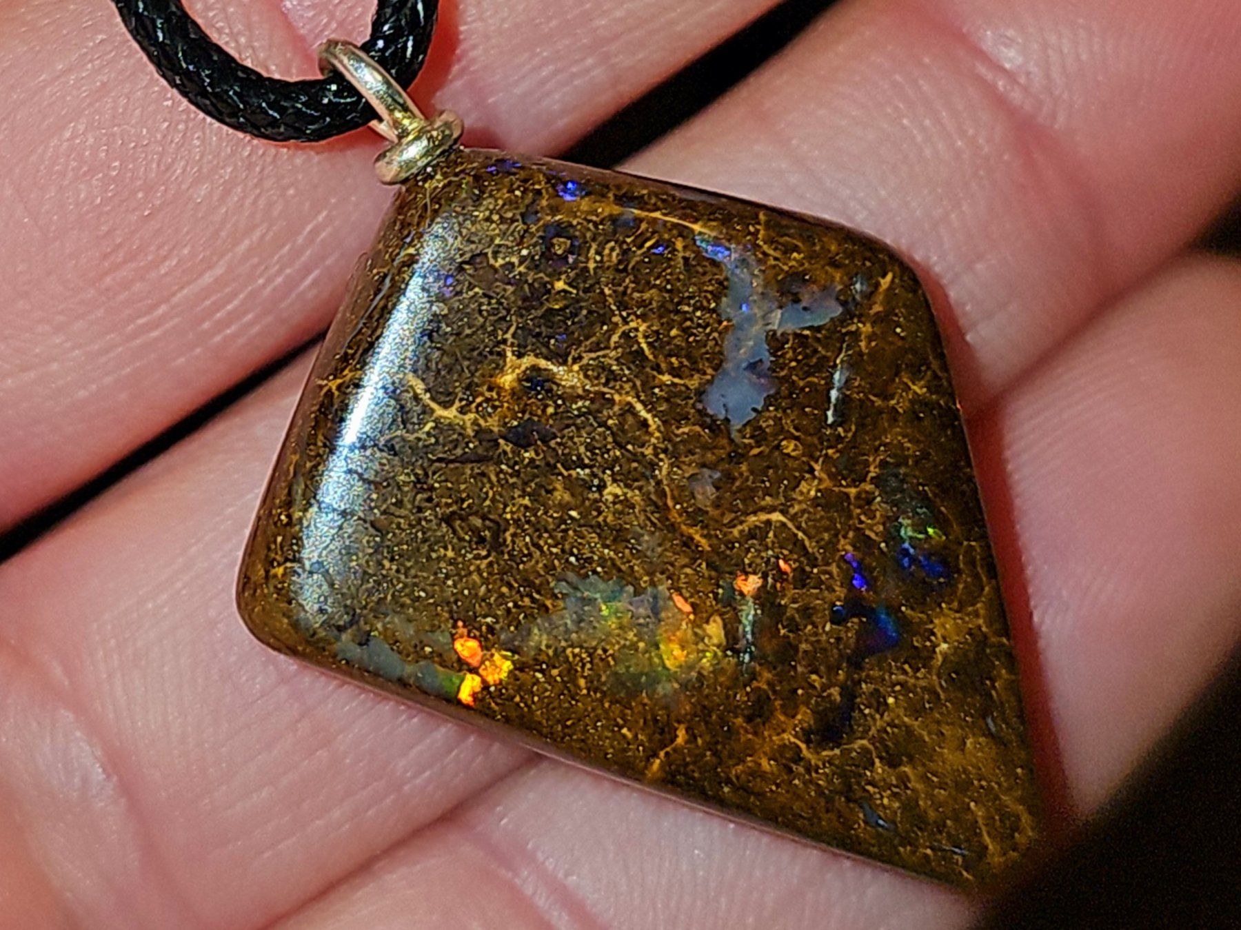 Pietre preziose: Natürlicher australischer Boulder Opal Anhänger – Usato da Uerkheim venduto da Winwinner 3