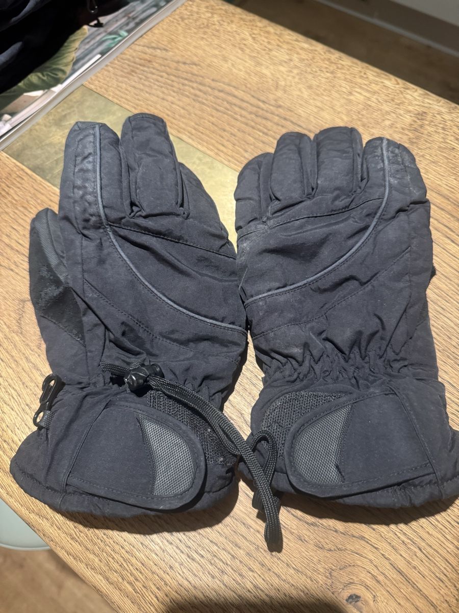 Gants & mitaines : Thinsulate Gloves – D'occasion à St. Moritz par Bengeee
