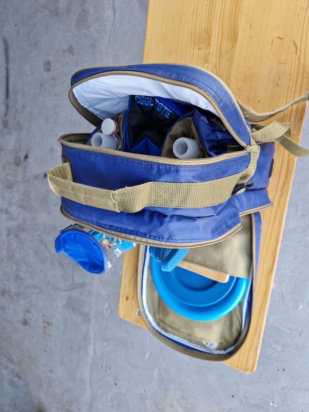 Zaini: Camping Set Camping Rucksack  Picknick Rucksack Survival Kit – Nuovo (secondo la descrizione) da Wädenswil venduto da tome70 5