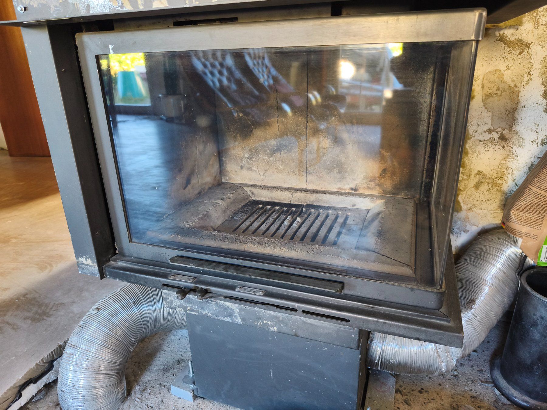 Camini: Insert cheminée de salon Frei Eco 100 – Usato da Fribourg venduto da Chien0