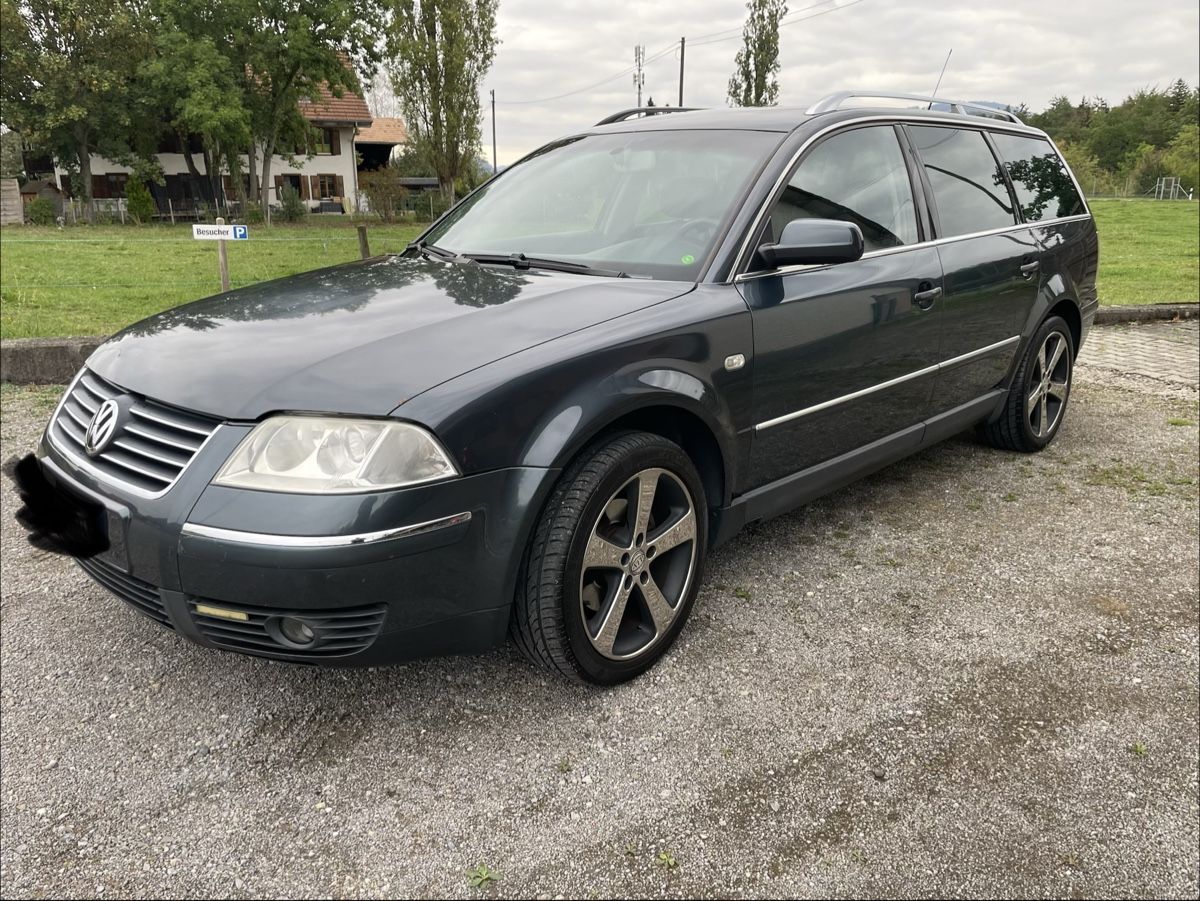VW Autos: VW Passat Variant – D'occasion à Uetendorf par a_h_2zx9