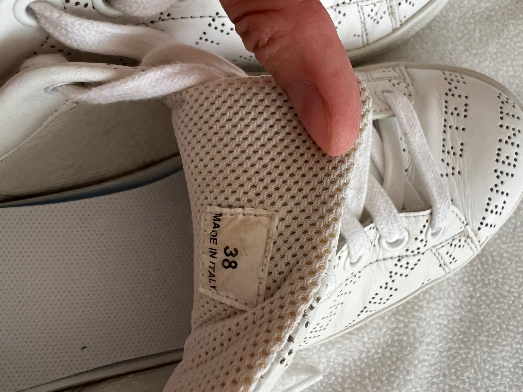 Scarpe da donna: Vetements Sneakers Grösse 38 – Usato da Schwerzenbach venduto da cygnuss 6