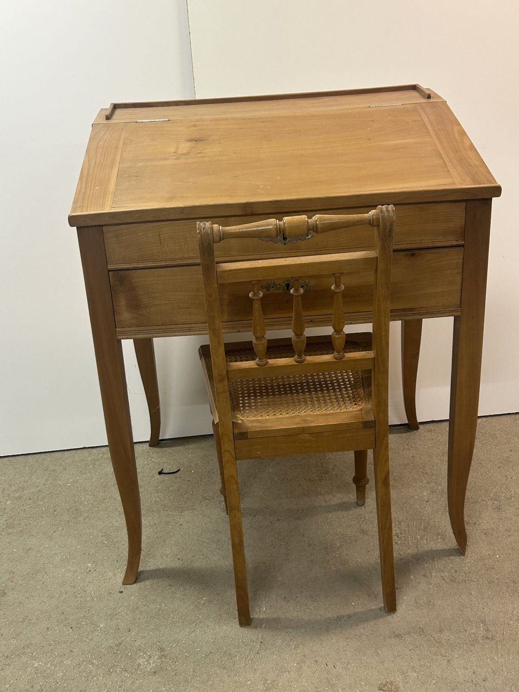 Bureaux: schreibpult – D'occasion à balsthal par Billi4710
