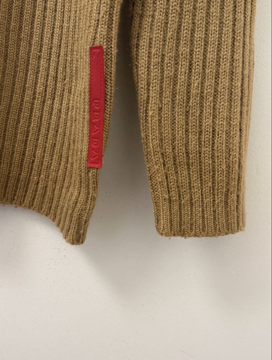 Prada Maglioni & Felpe: Vintage Prada knit wool sweater – Nuovo (secondo la descrizione) da Plan-Les-Ouates venduto da Loved_Panda_Clothing 4