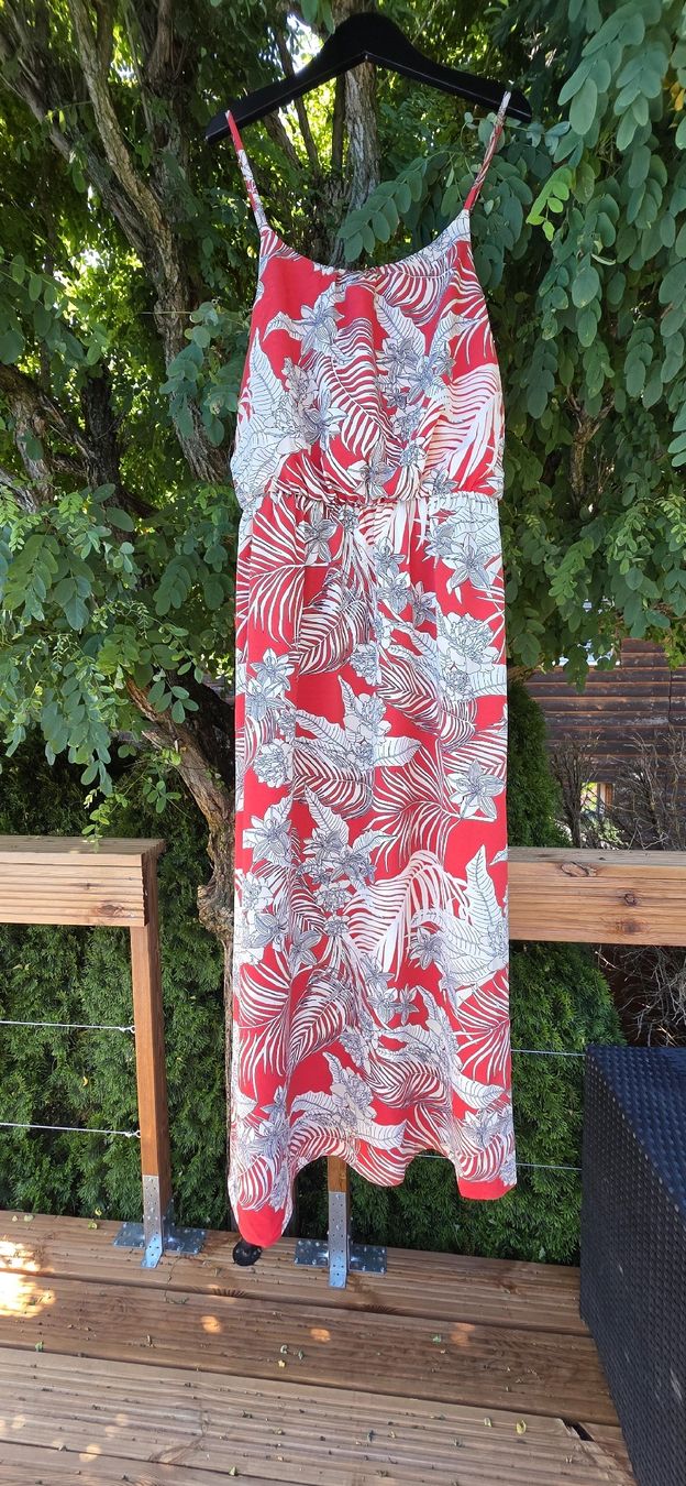 Only Vestiti: Sommerkleid von Only – Nuovo (secondo la descrizione) da Mühlethurnen venduto da sabrina14