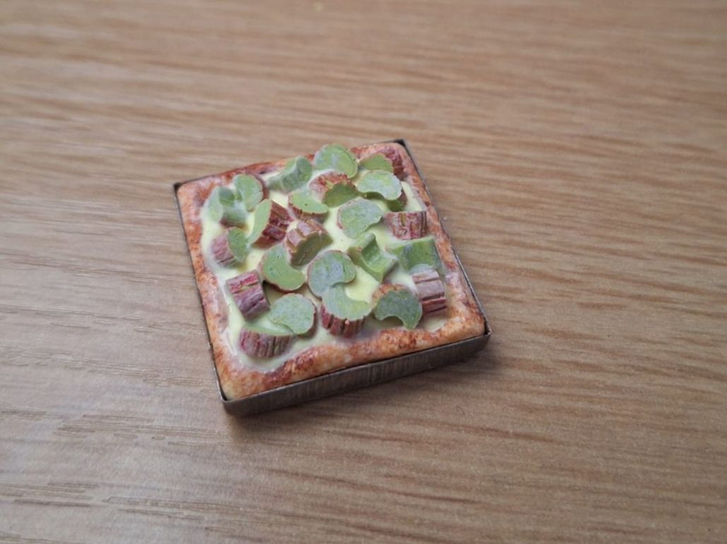Maisons & Meubles de poupées: Handgemachte Rhabarberwähe – Neuf (Voir description) à Zürich par HandmadeTinyFood 2