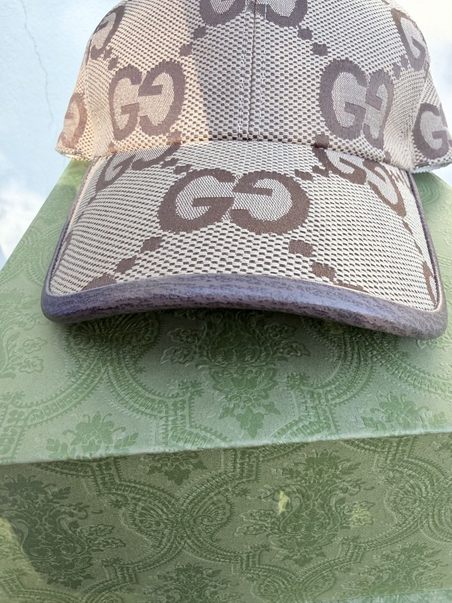 Gucci Sonstige Damenmode: Cape Gucci / bis 25 aug diese preis – Gebraucht aus Münchenstein von By.gabriela.v 1