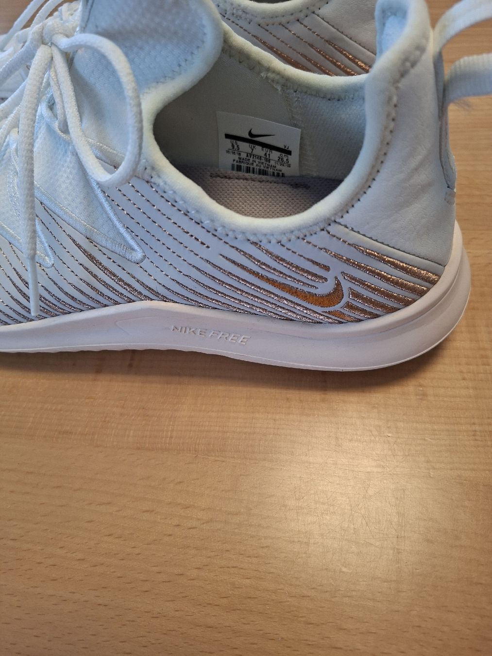 Scarpe da donna: Nike Sneaker / Schuhe – Usato da Ruswil venduto da Nasenspitz 1