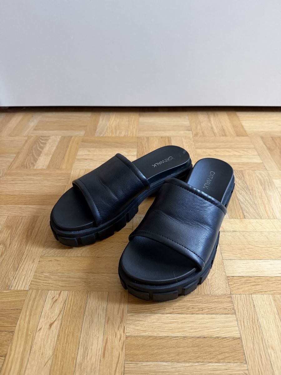 Chaussures femmes: Sandale – D'occasion à Montsevelier par Duna2210 2