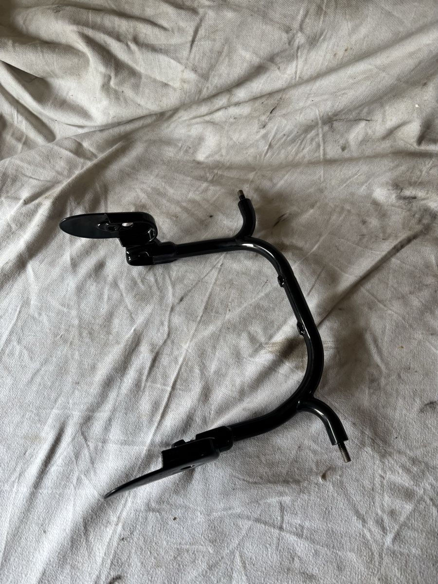 Harley-Davidson Tutti i ricambio per moto: Harley Davidson Kenzeichen u Blinkerverlegung Halter – Usato da Schötz venduto da Harley35 3