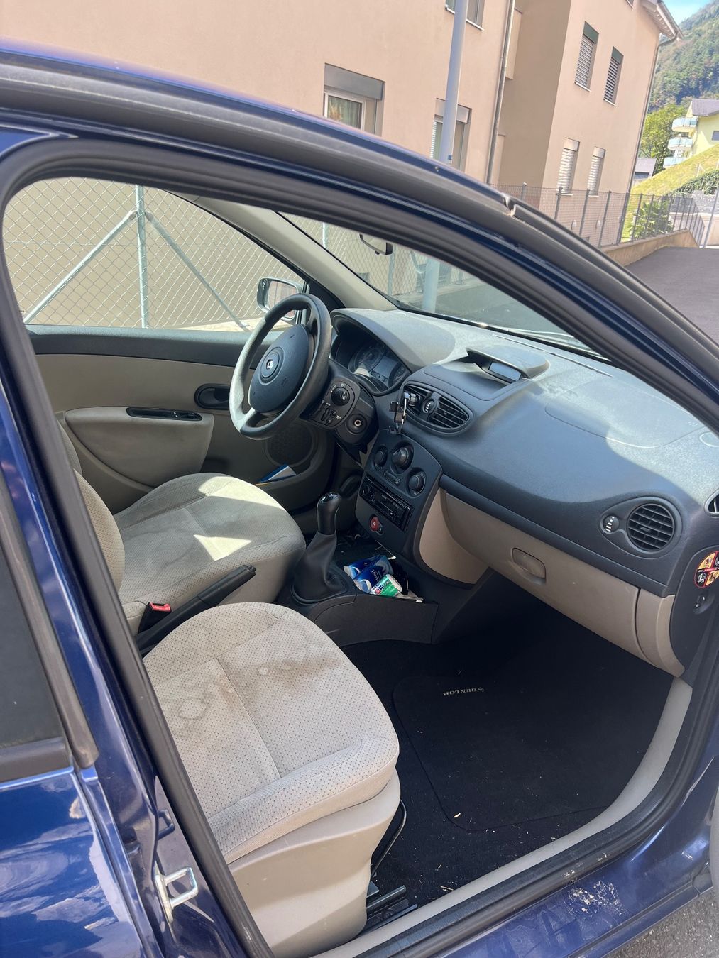 Renault Automobili: Renault Clio 1.4 16V – Usato da Gersau venduto da Pgk17 5