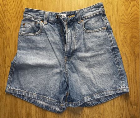 Damen Jeans Shorts ZARA Grösse 34/XS
