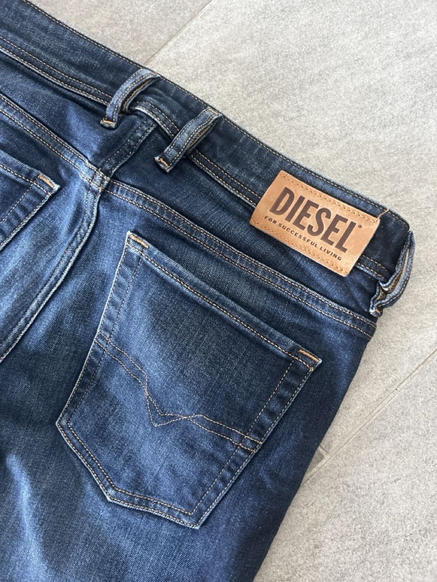 Diesel Jeans: Diesel Jeans – Nuovo (secondo la descrizione) da Eschenbach SG venduto da bushika 4