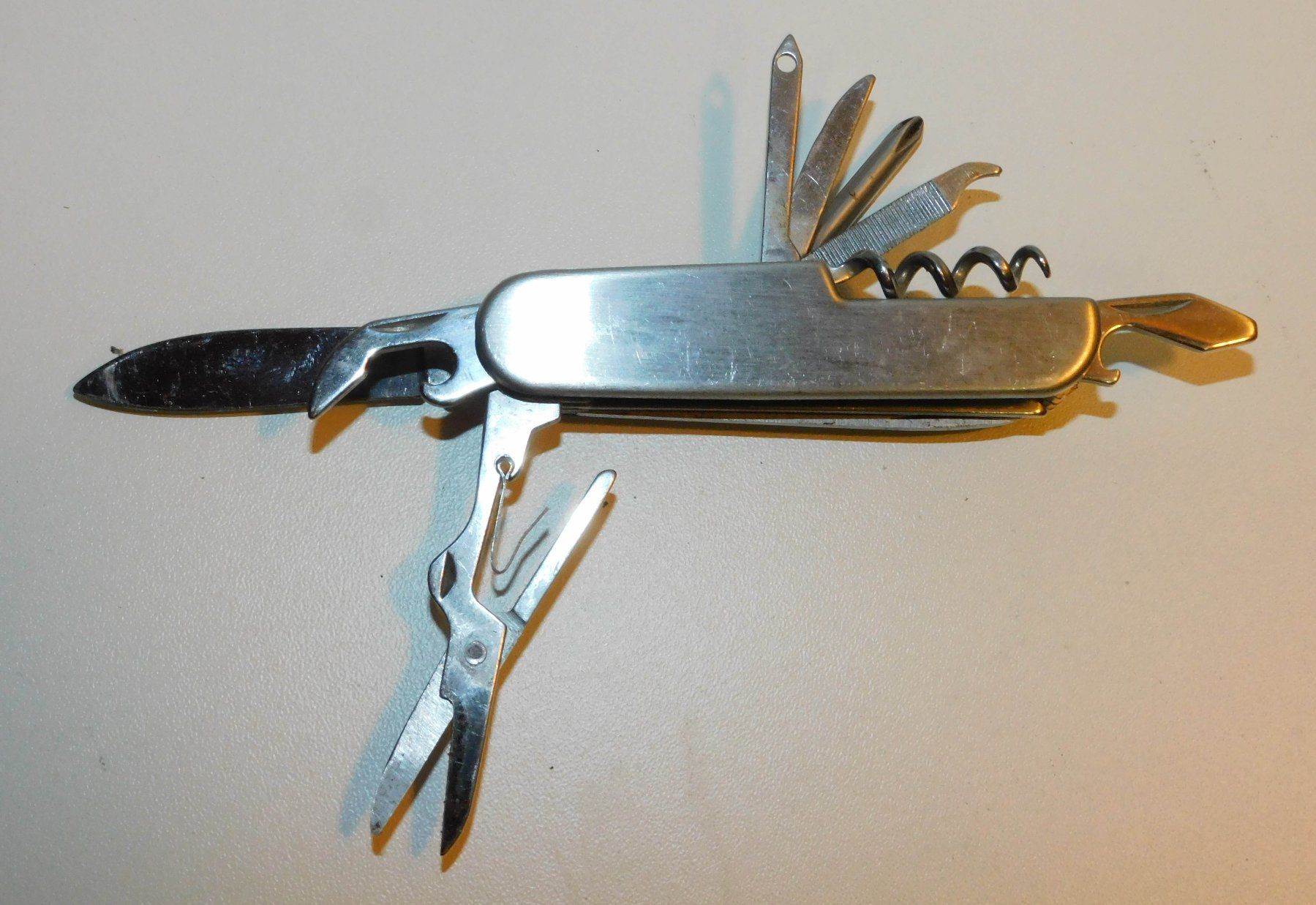 Taschenmesser: Neue Fundschätze Sackmesser gebraucht – Gebraucht aus Sursee von 76