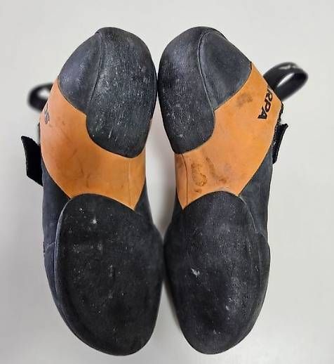 Scarpe da uomo: Kletterschuhe Scarpa Instinct VS Grösse 38 – Usato da Bern venduto da Bluepop 1