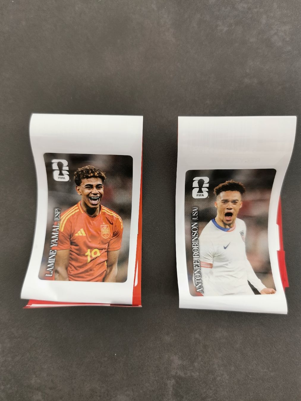 Panini Carte collezionabili: Extra Sticker Coca Cola Yamal und Robinson Panini – Nuovo (secondo la descrizione) da Ruswil venduto da Ssaeri