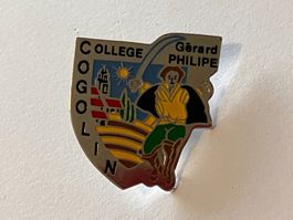 1 Pin Collage Cogolin
