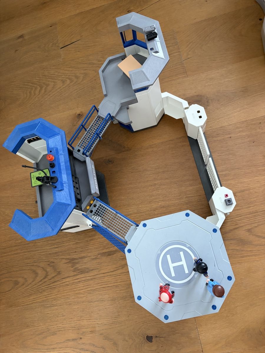 Playmobil Spielzeuge: Playmobil Polizeistation – Gebraucht aus Endingen von country_family 1